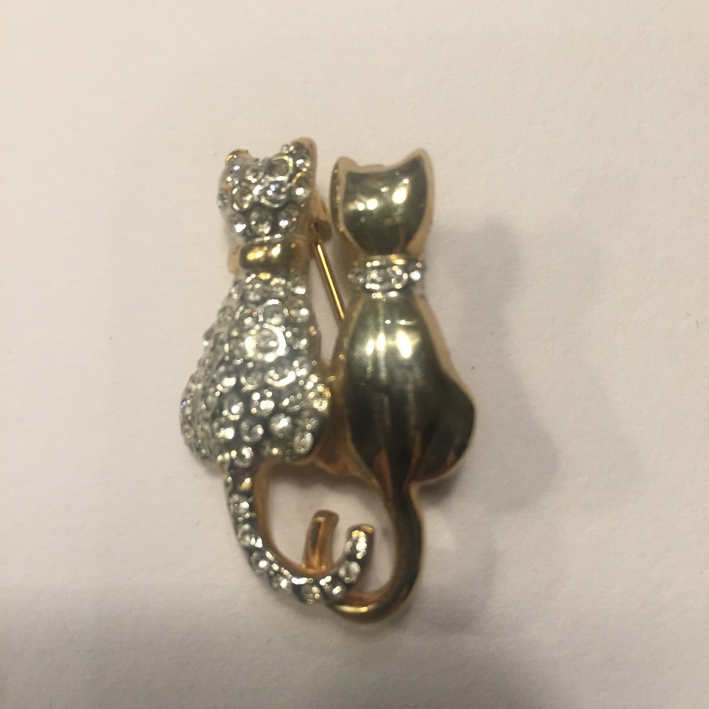 Cat Pin Brooch